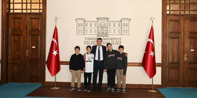 Miniklerden iadeiziyaret
