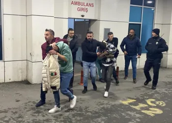 Zorla kredi çektirip tacizde bulundular