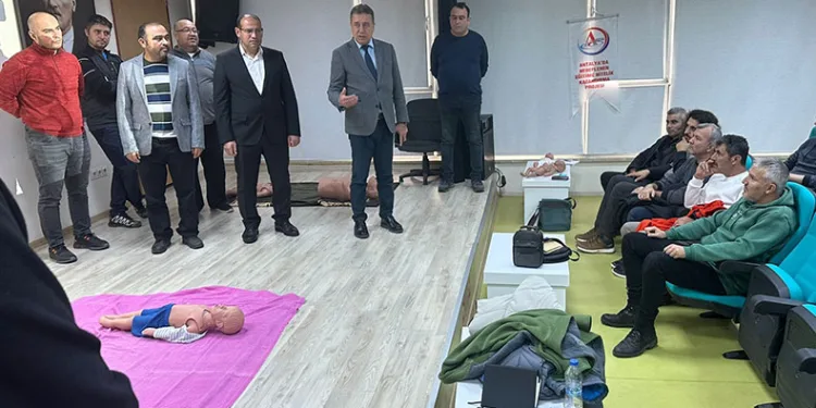 Kumluca’da “İlk Yardım Eğitim Merkezi” açıldı