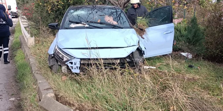 Samsun’da otomobil takla attı