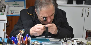 47 yıldır zamana ayar veriyor