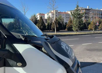 Minibüsün çarptığı adam hayatını kaybetti