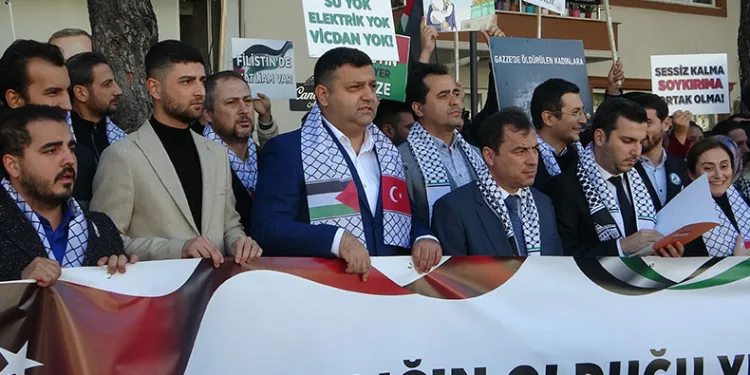 Filistin’e destek yürüyüşü gerçekleştirildi