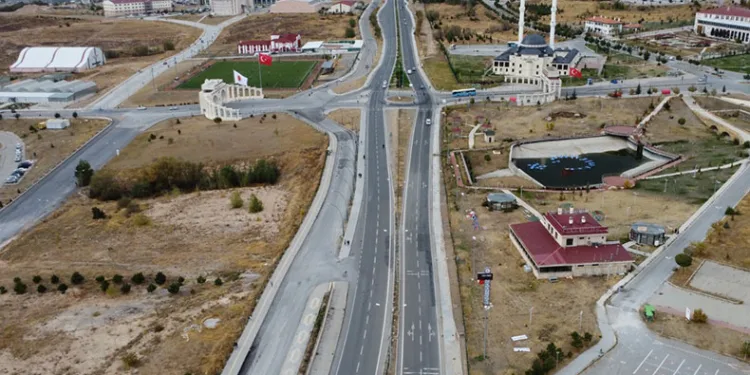 Kampüs için tek çare “battı-çıktı”