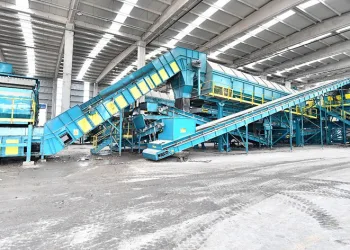 Çöpünden hem elektrik hem de yakıt elde ediliyor