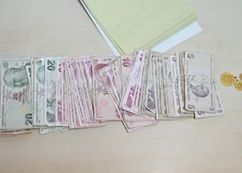 Dilencinin üzerinden çıkan altınlar pes dedirtti
