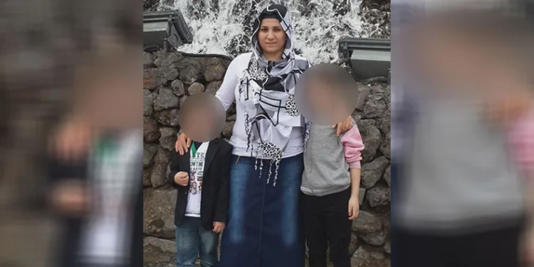Tartıştığı eşini öldürdü