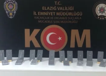 Gümrük kaçağı cep telefonları ele geçirildi