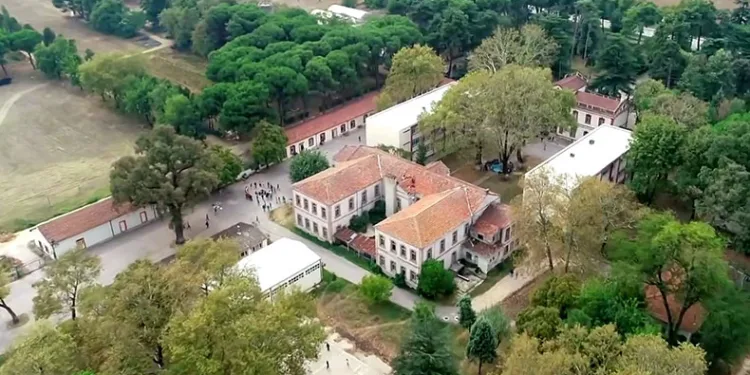 Tarihi okula Osmangazi desteği