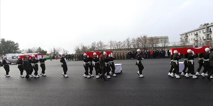 Pençe-Kilit şehitleri memleketlerine uğurlandı