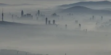 İstanbul’da sis etkili oldu