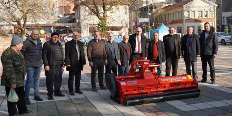 Büyükşehir’den kırsala destek sürüyor