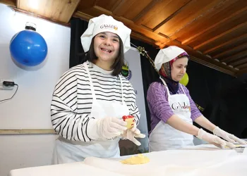 Engelsiz şefler maharetlerini mutfakta sergiledi