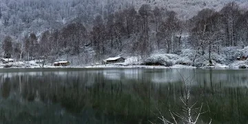 Karla buluşan doğadan kartpostallık manzaralar