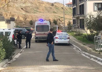 3. kattan düşen işçi hayatını kaybetti