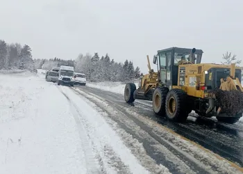 Kapanan 42 kırsal mahalle yolu açıldı