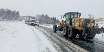 Kapanan 42 kırsal mahalle yolu açıldı