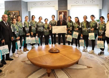 Başarılı sporculardan Başkan Erdem’e ziyaret