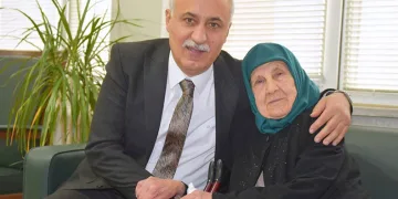 95 Yaşındaki Fatma nine herkesi duygulandırdı
