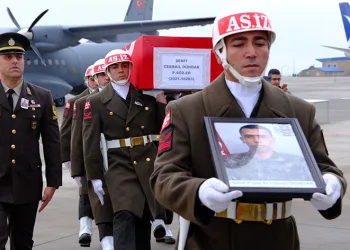 Mardin, şehidini son yolculuğuna uğurladı