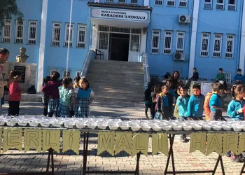 Seydikemer’deki okulda aşure etkinliği