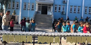 Seydikemer’deki okulda aşure etkinliği
