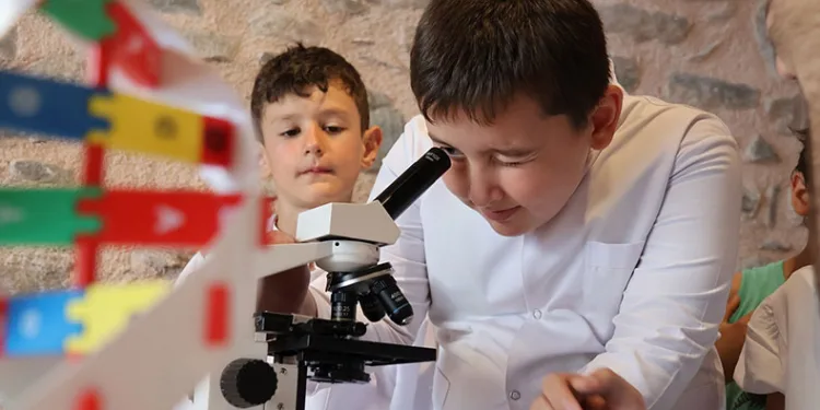 Çocuk Üniversitesi’nde dersler başladı