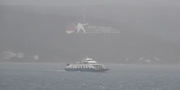 Gökçeada’ya feribot seferlerine fırtına engeli