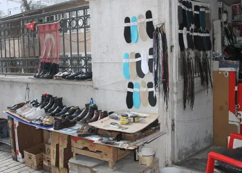 İki metrekarelik dükkanda geçen yarım asır