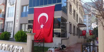 Denizli şehidini bekliyor