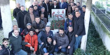 Silah arkadaşları 27 yıldır yalnız bırakmıyor