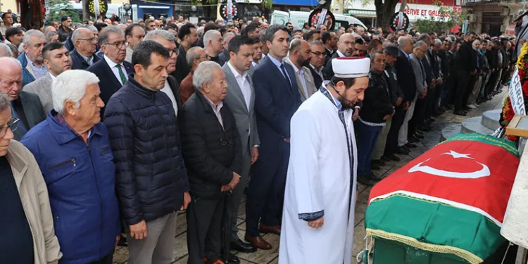 Sökeli gazeteci son yolculuğuna uğurlandı