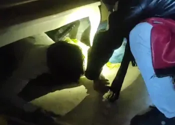 Yakalanmamak için dolaba gizli bölme yaptırdı