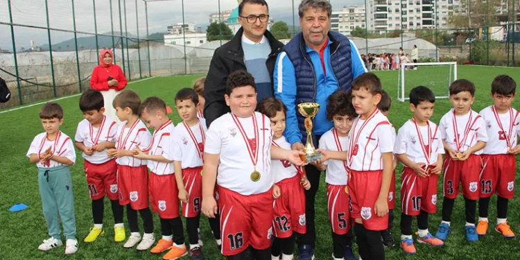 Anaokulları arasında futbol turnuvası