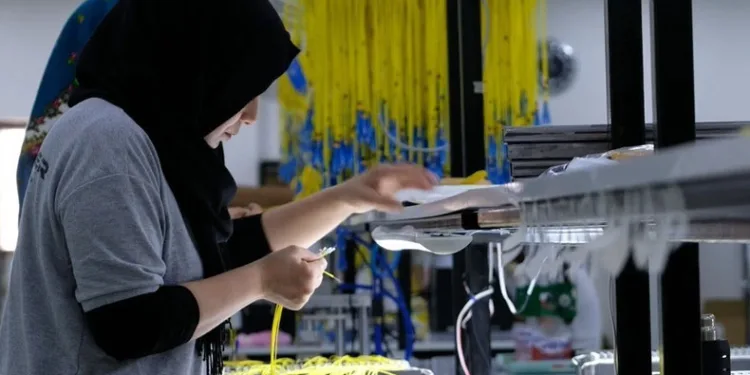 Ücretli çalışan ekimde yıllık bazda yüzde 2,6 arttı