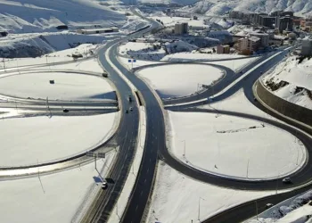 49 köy yolu ulaşıma kapandı