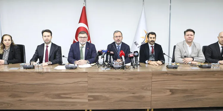 “İzmir’i bu girdaptan kurtarmaya kararlıyız”