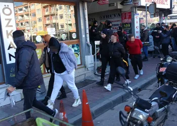 Uyuşturucu operasyonuna 2 tutuklama