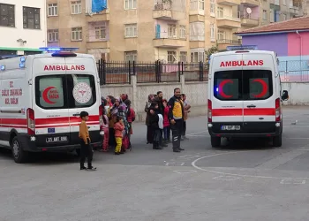 Diyarbakır’da okulda gıda zehirlenmesi şüphesi