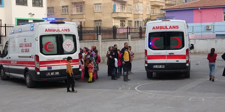Diyarbakır’da okulda gıda zehirlenmesi şüphesi