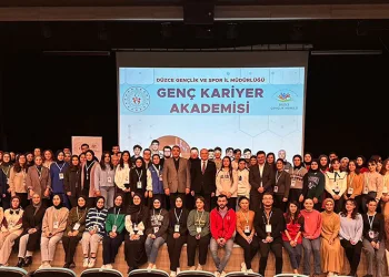 Gençlere tecrübelerini aktardılar