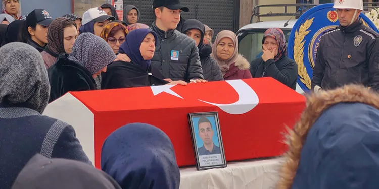 Cumhurbaşkanlığı koruma görevlisi polis son yolculuğa uğurlandı
