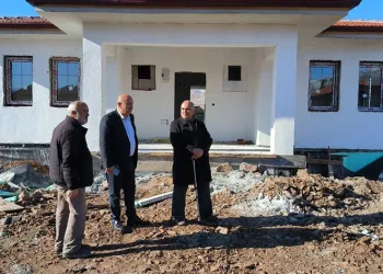Başkan Zelyurt köy evlerini inceledi