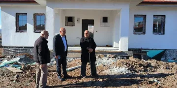 Başkan Zelyurt köy evlerini inceledi