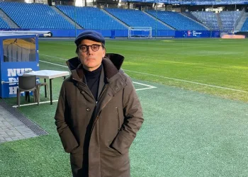 Vincenzo Montella, Hamburg’da incelemelerde bulundu
