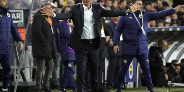 İsmail Kartal: “Beşiktaş derbisine en iyi şekilde hazırlanacağız”
