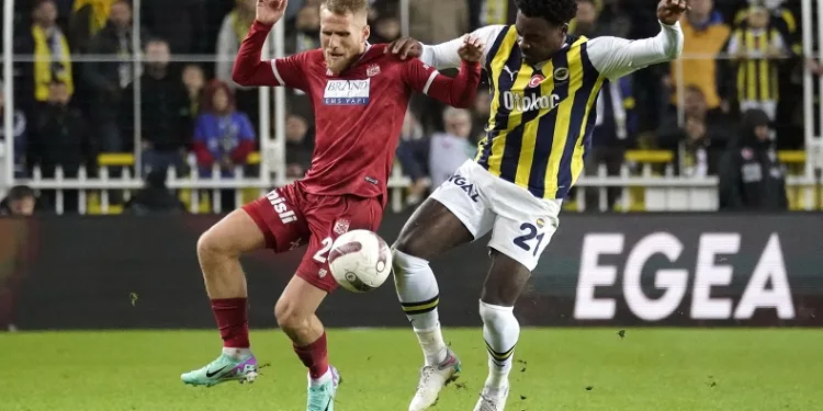 Sivasspor Kulübü Basın Sözcüsü Gökhan Karagöl: “Biz VAR’da hakem var mı yok mu merak ediyoruz”