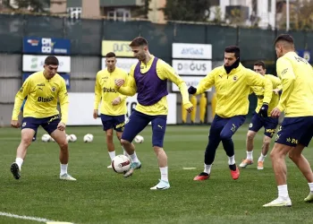 Fenerbahçe’de derbi mesaisi başladı