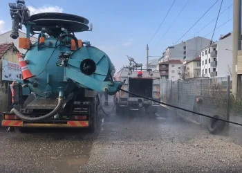 Bozüyük’te yağmur suyu hatlarında temizlik