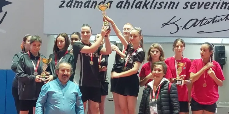 Gazi Mustafa Kemal Anadolu Lisesi Eskişehir Şampiyonu oldu
